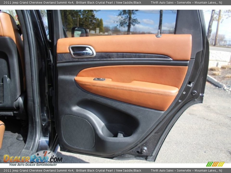 2011 Jeep Grand Cherokee Overland Summit 4x4 Brilliant Black Crystal Pearl / New Saddle/Black Photo #24