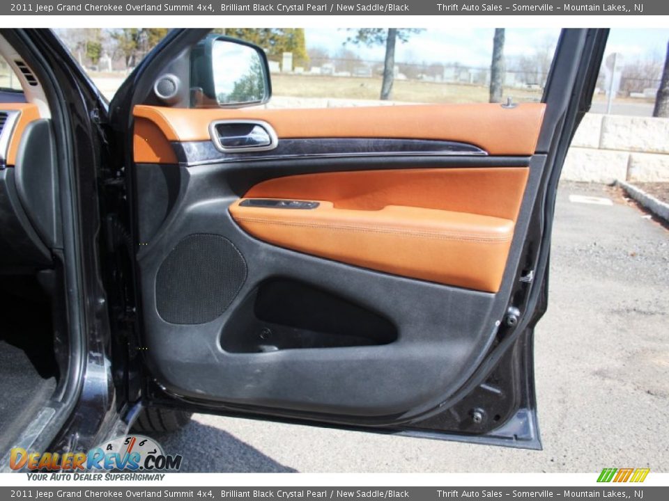 2011 Jeep Grand Cherokee Overland Summit 4x4 Brilliant Black Crystal Pearl / New Saddle/Black Photo #26
