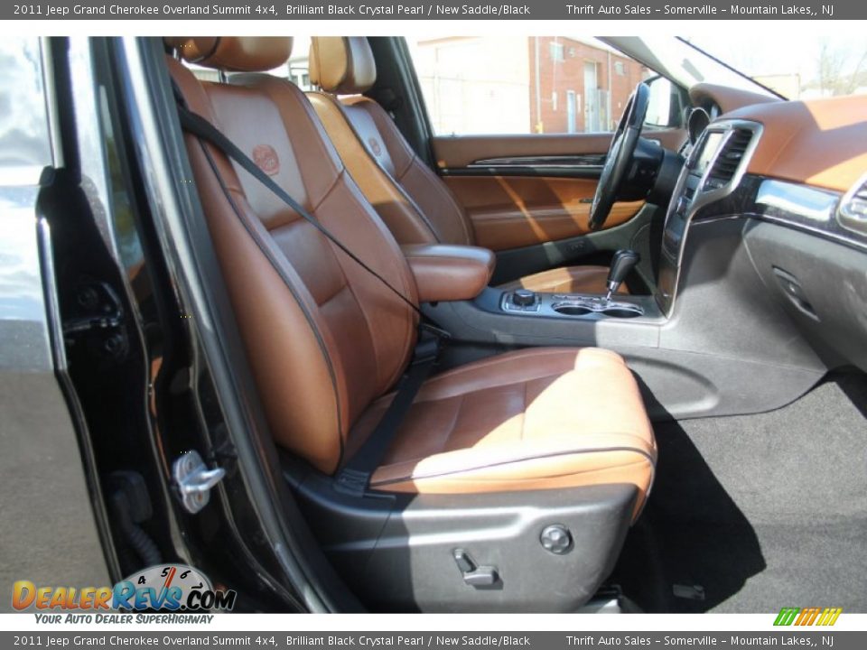 2011 Jeep Grand Cherokee Overland Summit 4x4 Brilliant Black Crystal Pearl / New Saddle/Black Photo #28