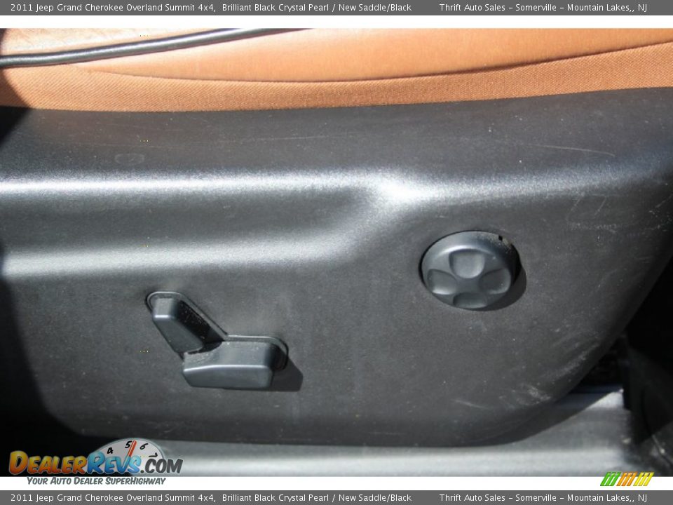 2011 Jeep Grand Cherokee Overland Summit 4x4 Brilliant Black Crystal Pearl / New Saddle/Black Photo #29