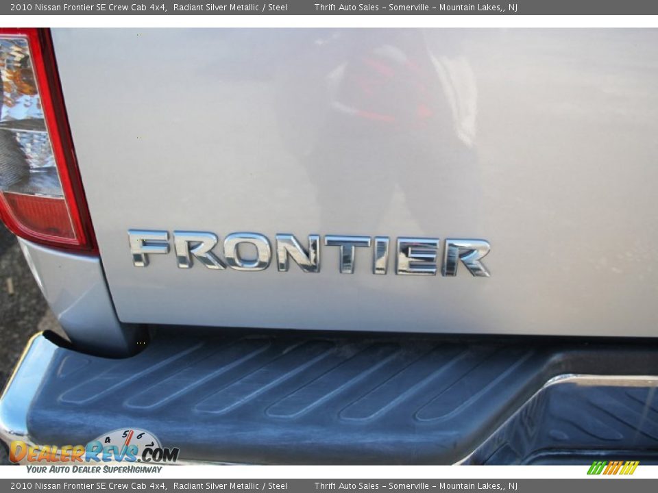 2010 Nissan Frontier SE Crew Cab 4x4 Radiant Silver Metallic / Steel Photo #12