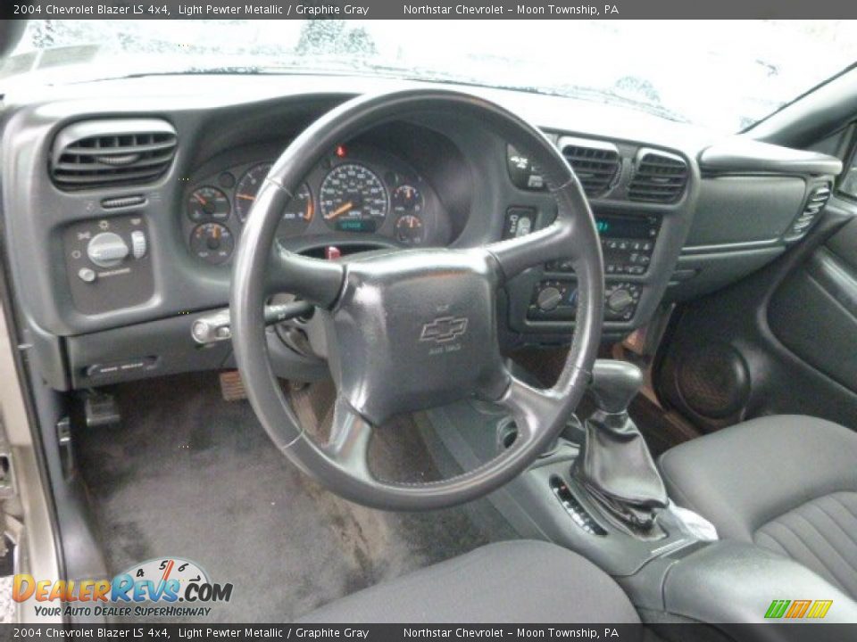 2004 Chevrolet Blazer LS 4x4 Light Pewter Metallic / Graphite Gray Photo #10