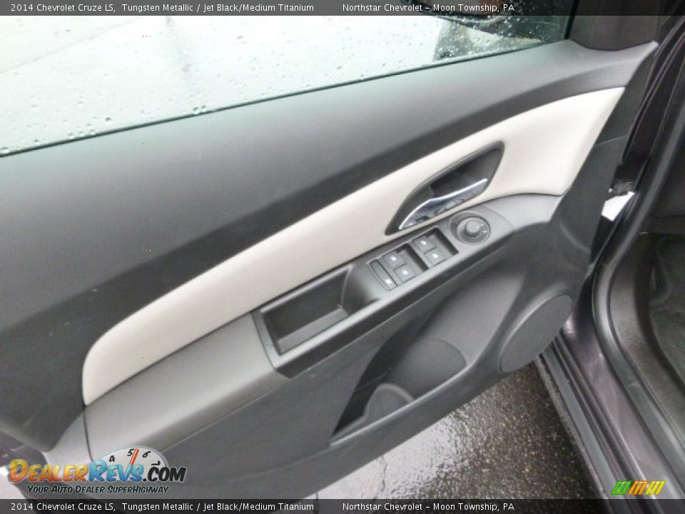 2014 Chevrolet Cruze LS Tungsten Metallic / Jet Black/Medium Titanium Photo #16