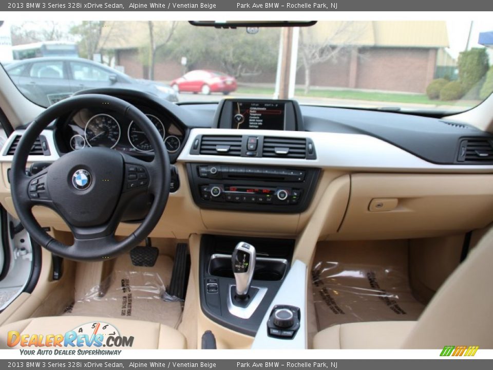 2013 BMW 3 Series 328i xDrive Sedan Alpine White / Venetian Beige Photo #16