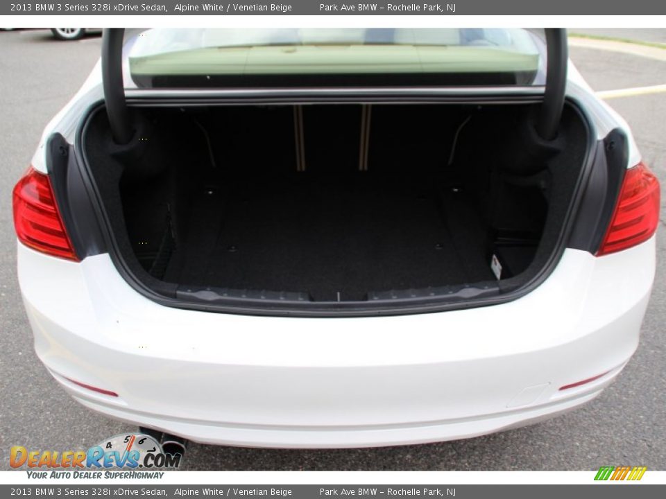 2013 BMW 3 Series 328i xDrive Sedan Alpine White / Venetian Beige Photo #23