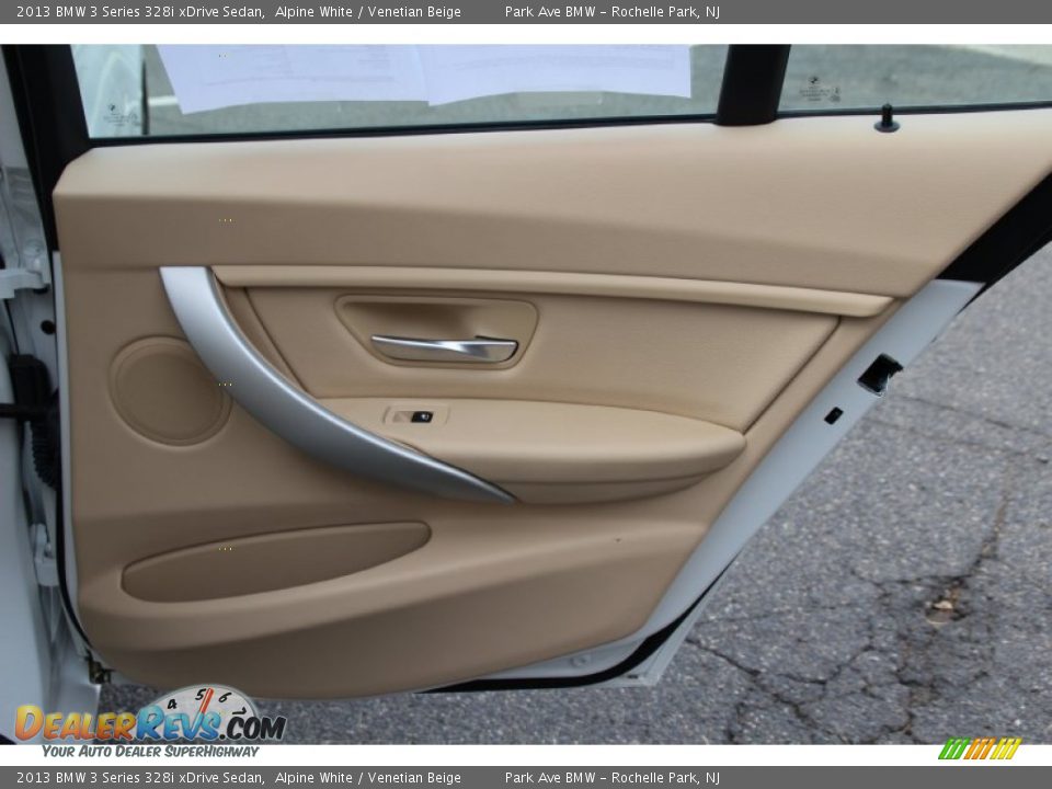 2013 BMW 3 Series 328i xDrive Sedan Alpine White / Venetian Beige Photo #25