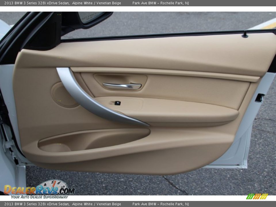 2013 BMW 3 Series 328i xDrive Sedan Alpine White / Venetian Beige Photo #27