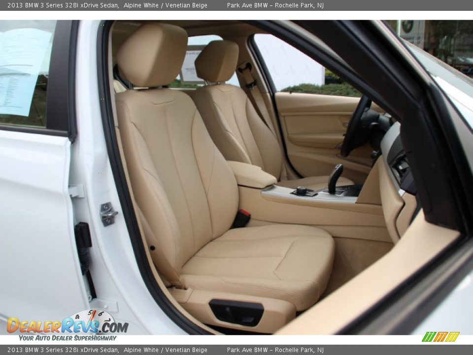 2013 BMW 3 Series 328i xDrive Sedan Alpine White / Venetian Beige Photo #30