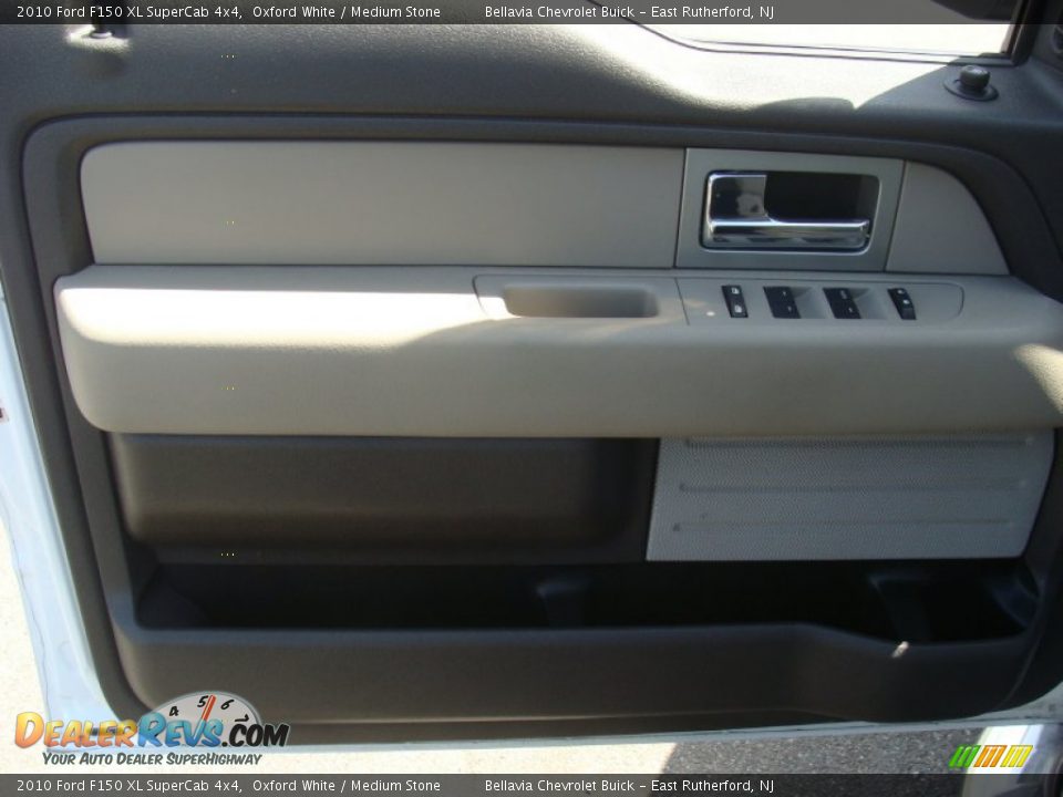 2010 Ford F150 XL SuperCab 4x4 Oxford White / Medium Stone Photo #6