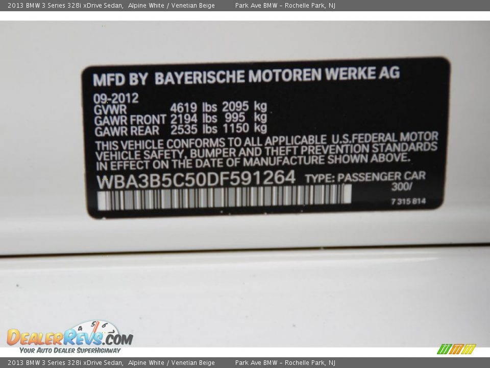 2013 BMW 3 Series 328i xDrive Sedan Alpine White / Venetian Beige Photo #35