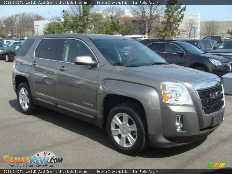 Front 3/4 View of 2012 GMC Terrain SLE Photo #3