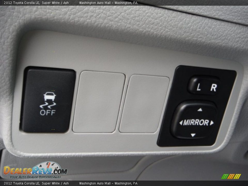 2012 Toyota Corolla LE Super White / Ash Photo #13