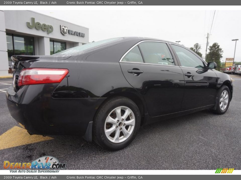 2009 Toyota Camry LE Black / Ash Photo #7