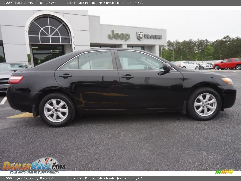 2009 Toyota Camry LE Black / Ash Photo #8