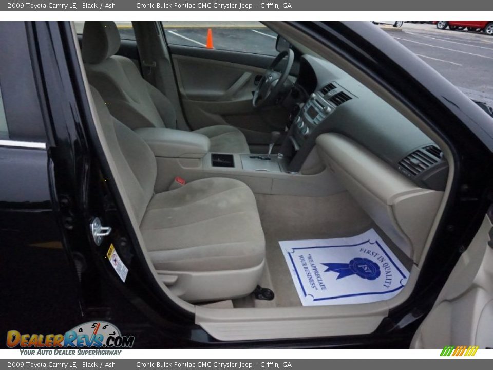 2009 Toyota Camry LE Black / Ash Photo #16