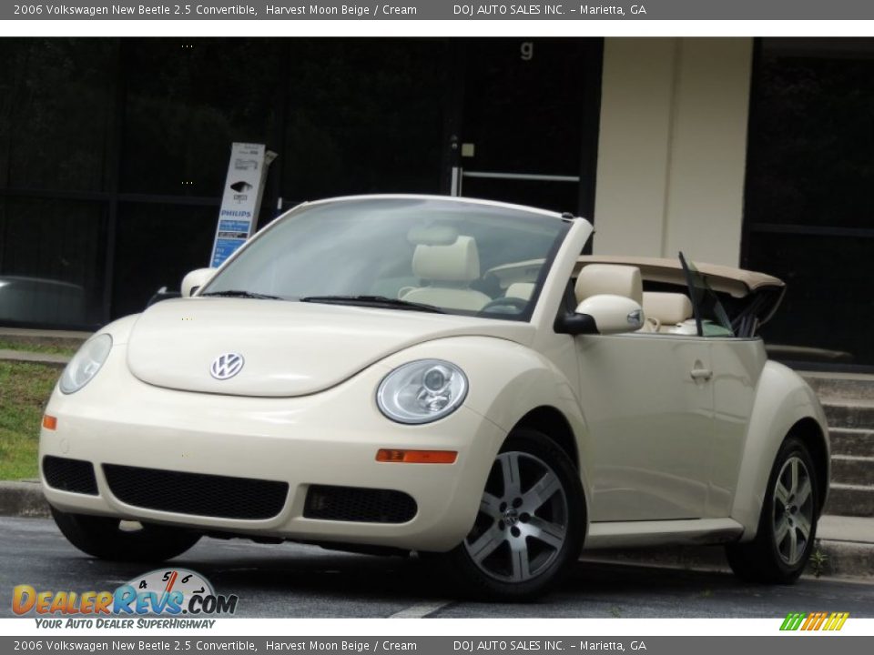 2006 Volkswagen New Beetle 2.5 Convertible Harvest Moon Beige / Cream Photo #2
