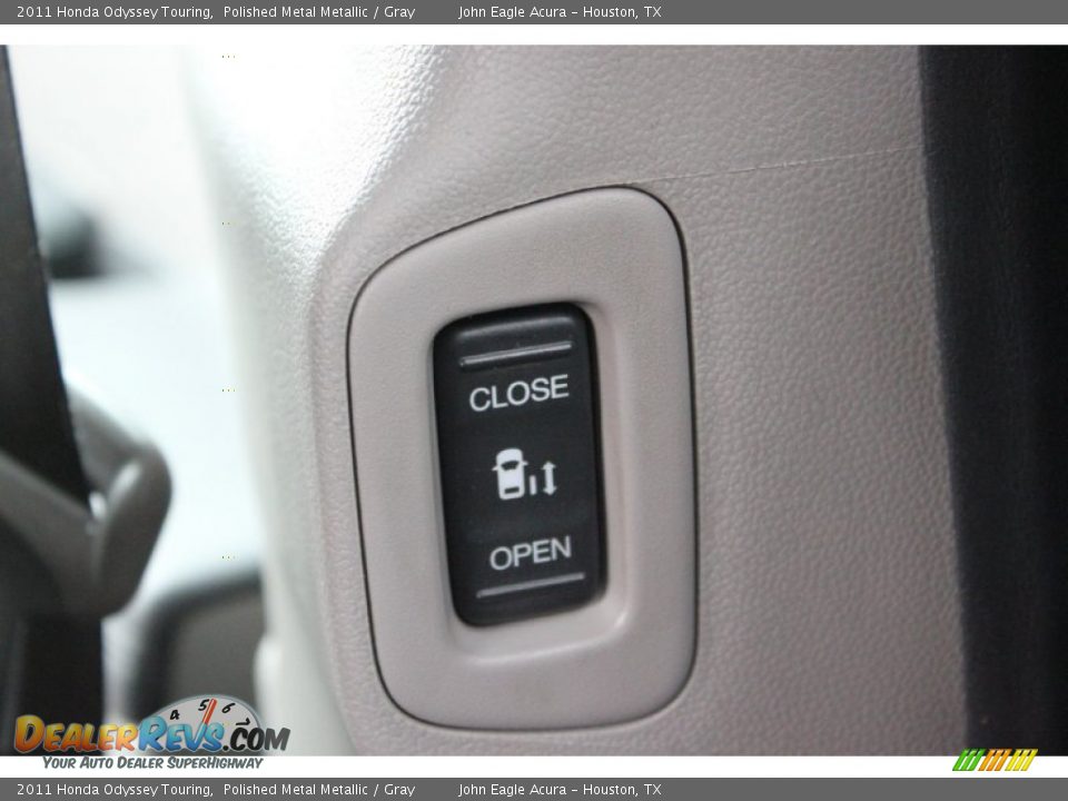 2011 Honda Odyssey Touring Polished Metal Metallic / Gray Photo #32