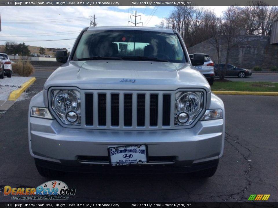 2010 Jeep Liberty Sport 4x4 Bright Silver Metallic / Dark Slate Gray Photo #2