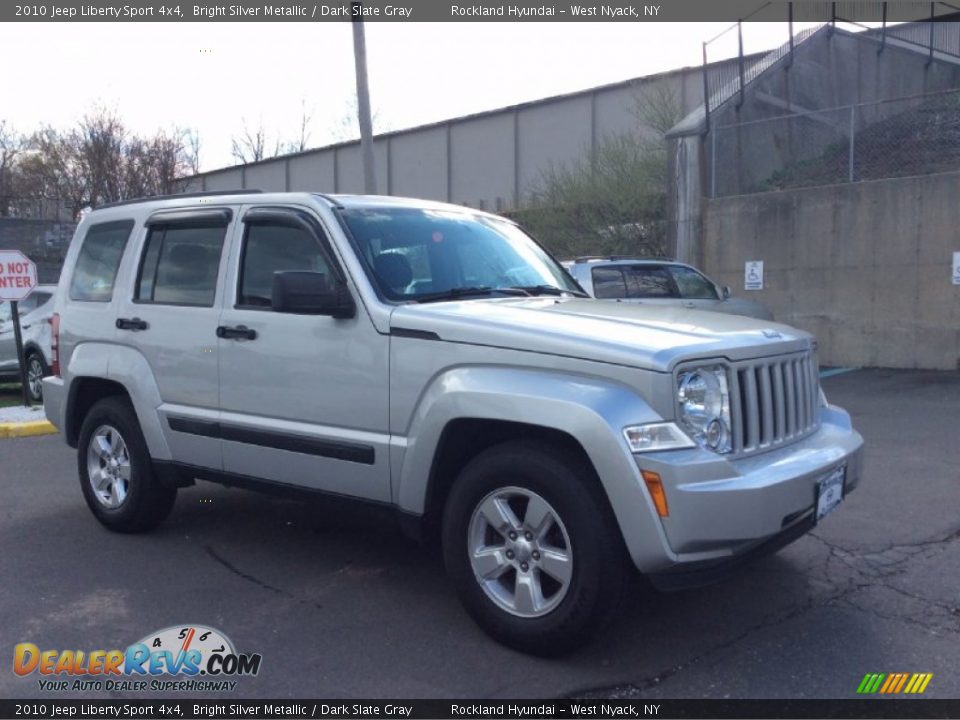 2010 Jeep Liberty Sport 4x4 Bright Silver Metallic / Dark Slate Gray Photo #3