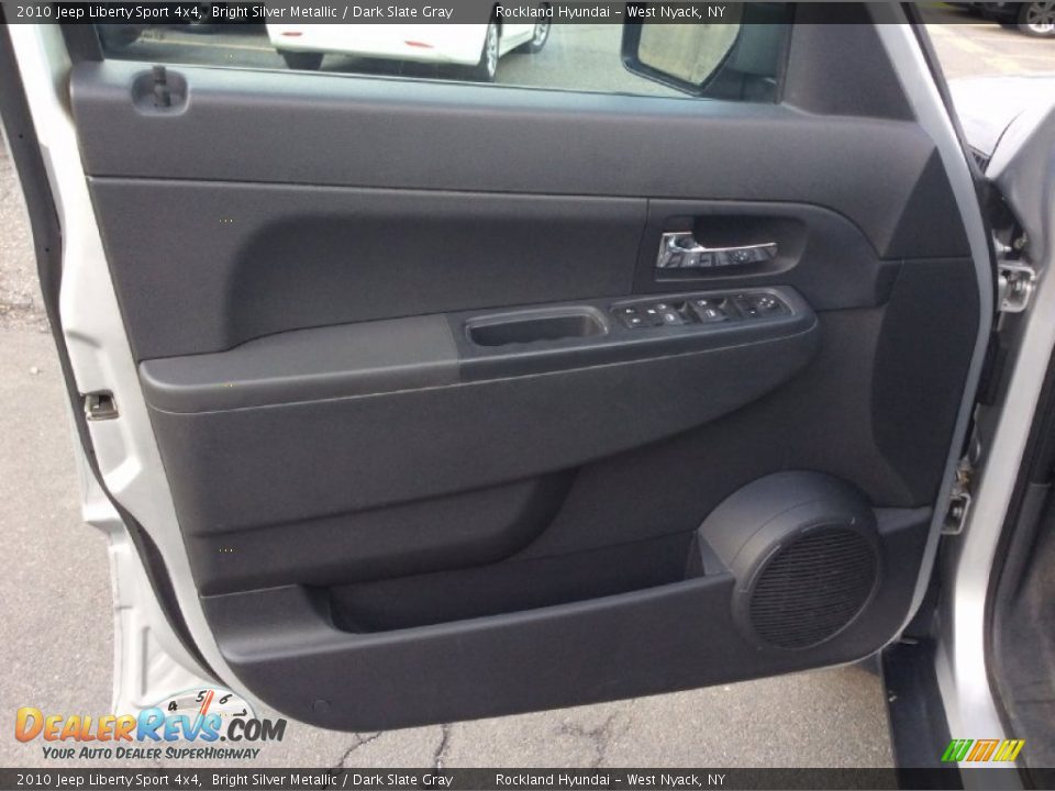 2010 Jeep Liberty Sport 4x4 Bright Silver Metallic / Dark Slate Gray Photo #7