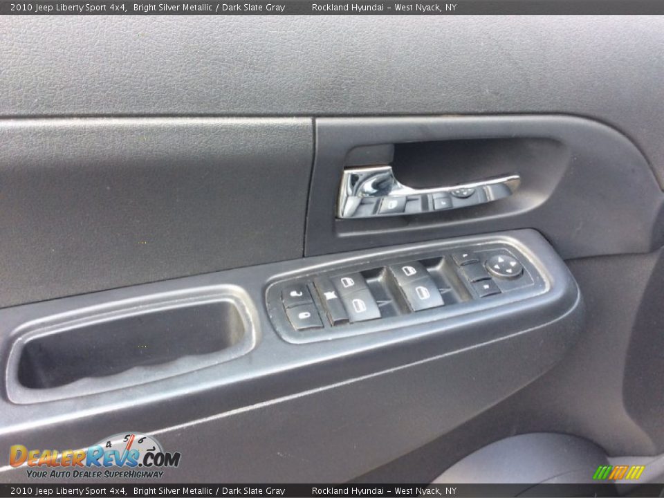 2010 Jeep Liberty Sport 4x4 Bright Silver Metallic / Dark Slate Gray Photo #8