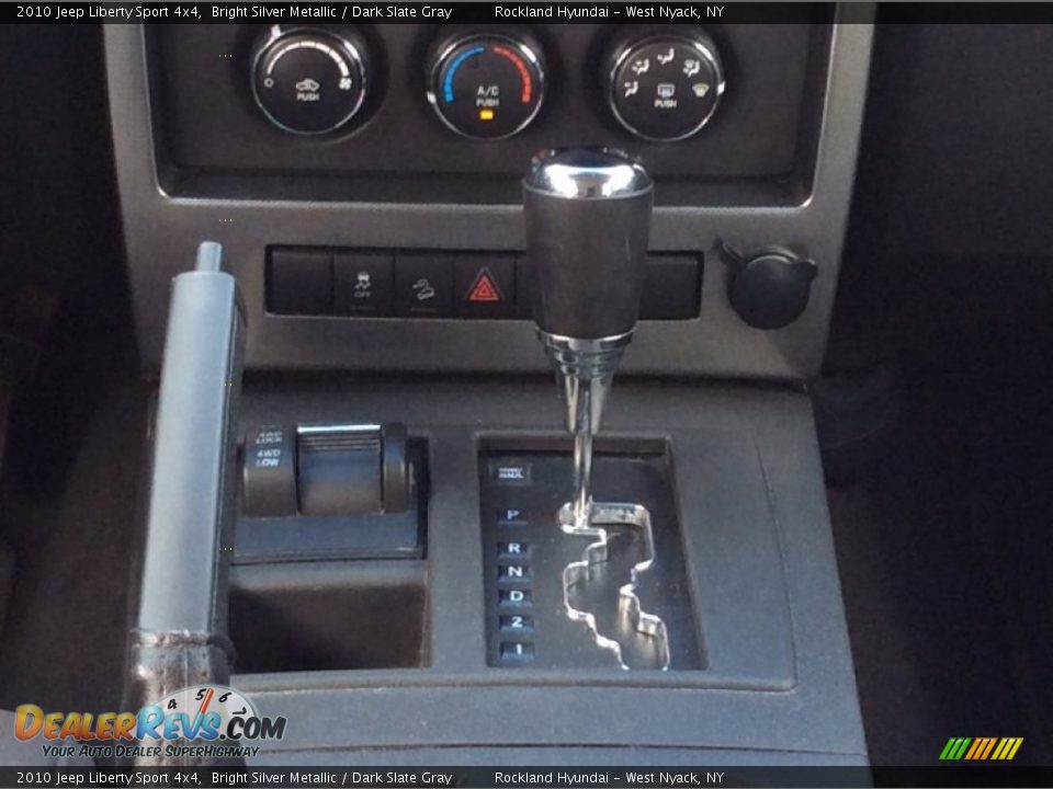 2010 Jeep Liberty Sport 4x4 Bright Silver Metallic / Dark Slate Gray Photo #16