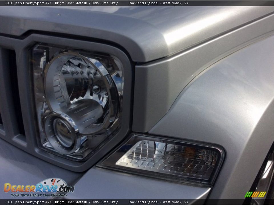 2010 Jeep Liberty Sport 4x4 Bright Silver Metallic / Dark Slate Gray Photo #26