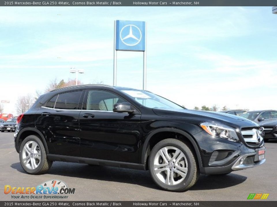 Front 3/4 View of 2015 Mercedes-Benz GLA 250 4Matic Photo #3