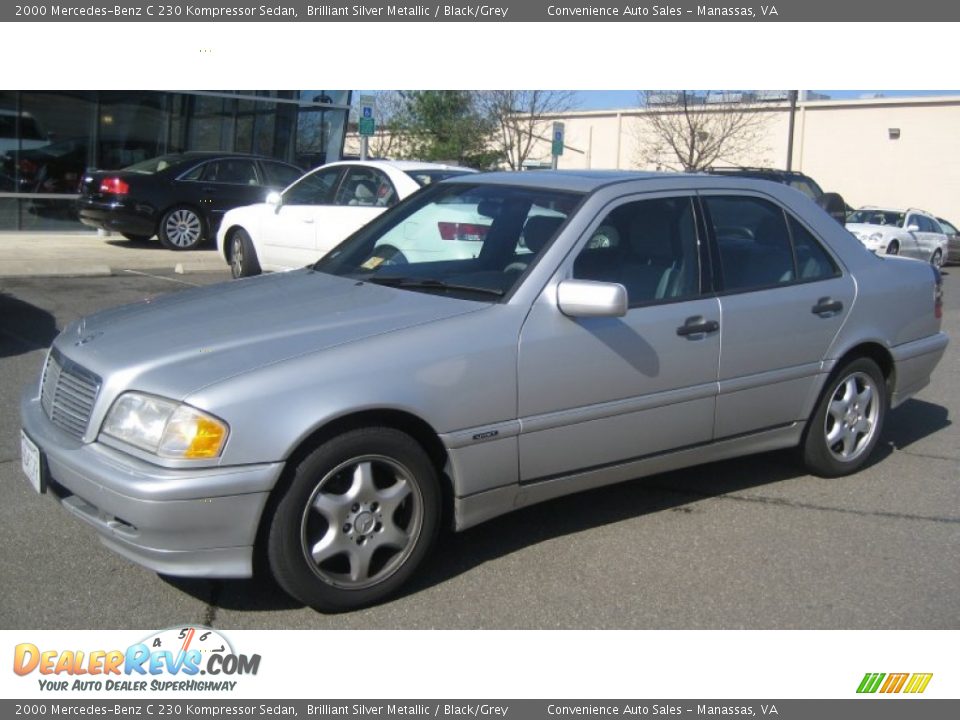 Front 3/4 View of 2000 Mercedes-Benz C 230 Kompressor Sedan Photo #1