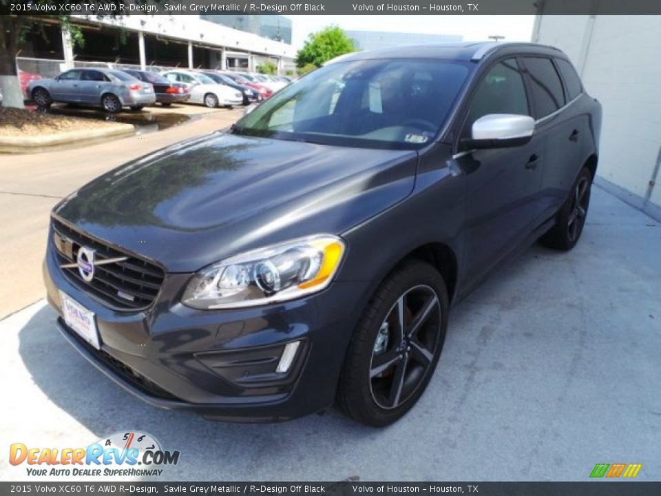 Front 3/4 View of 2015 Volvo XC60 T6 AWD R-Design Photo #3