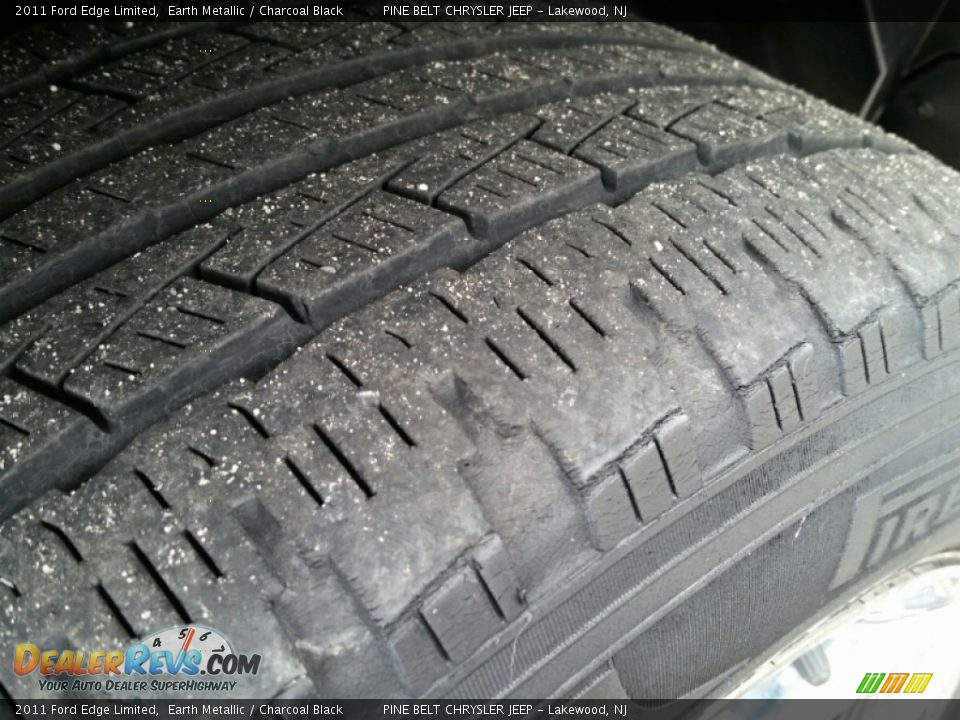 2011 Ford Edge Limited Earth Metallic / Charcoal Black Photo #24