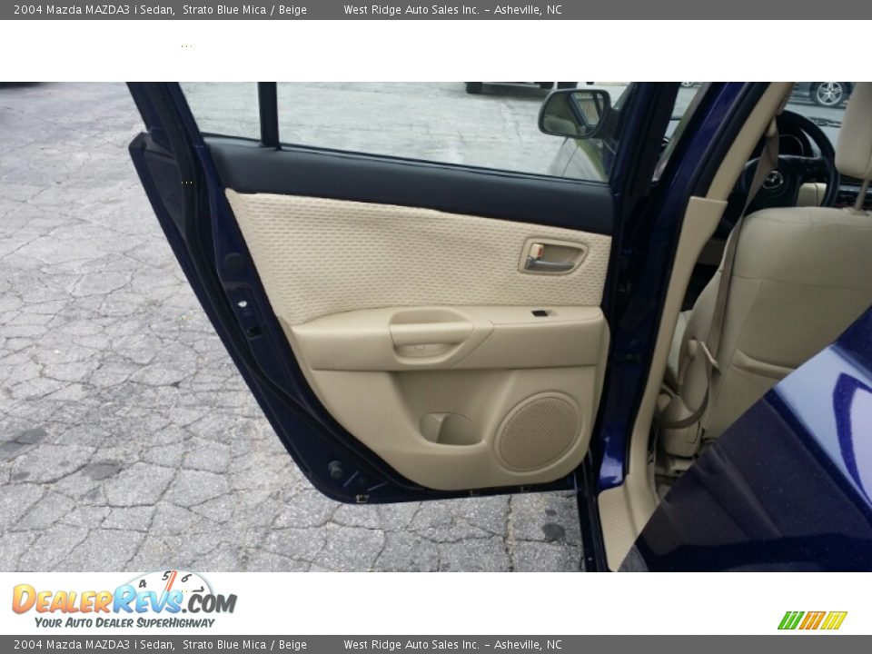 2004 Mazda MAZDA3 i Sedan Strato Blue Mica / Beige Photo #18