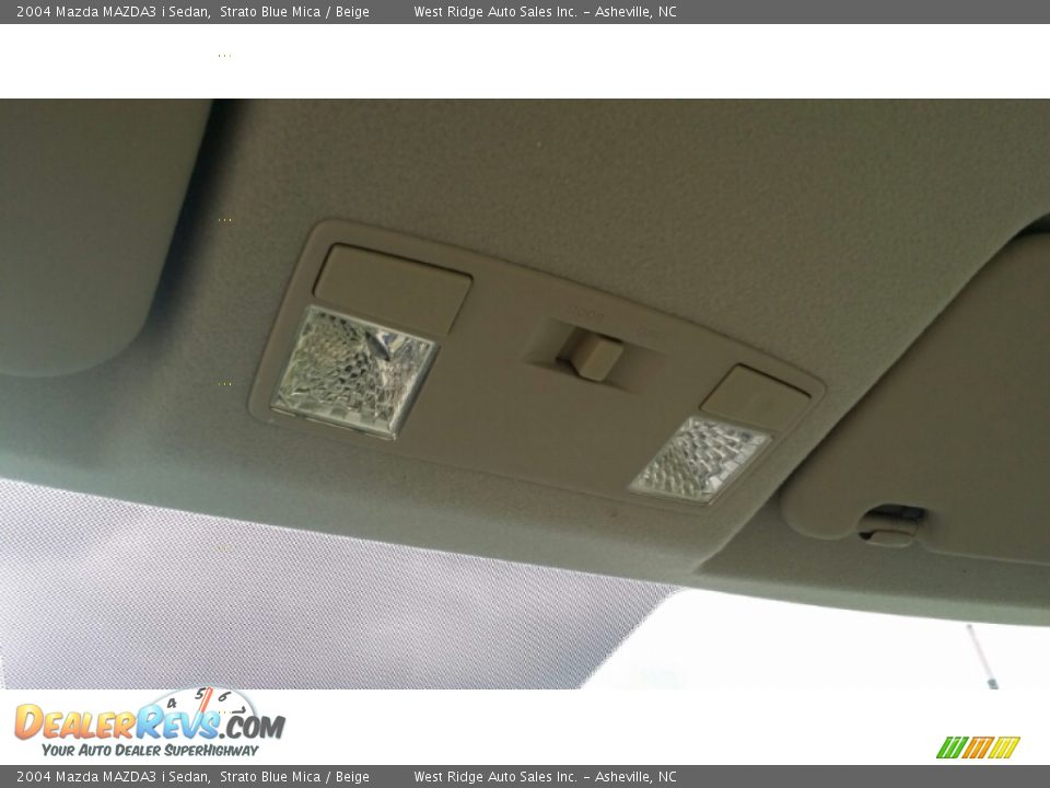 2004 Mazda MAZDA3 i Sedan Strato Blue Mica / Beige Photo #30