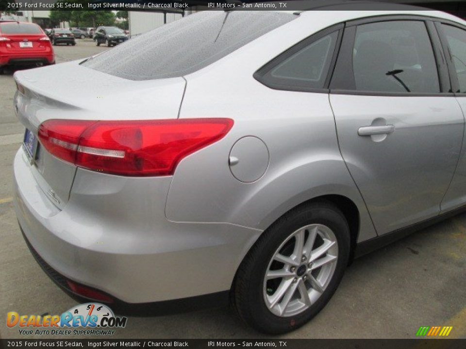 2015 Ford Focus SE Sedan Ingot Silver Metallic / Charcoal Black Photo #5