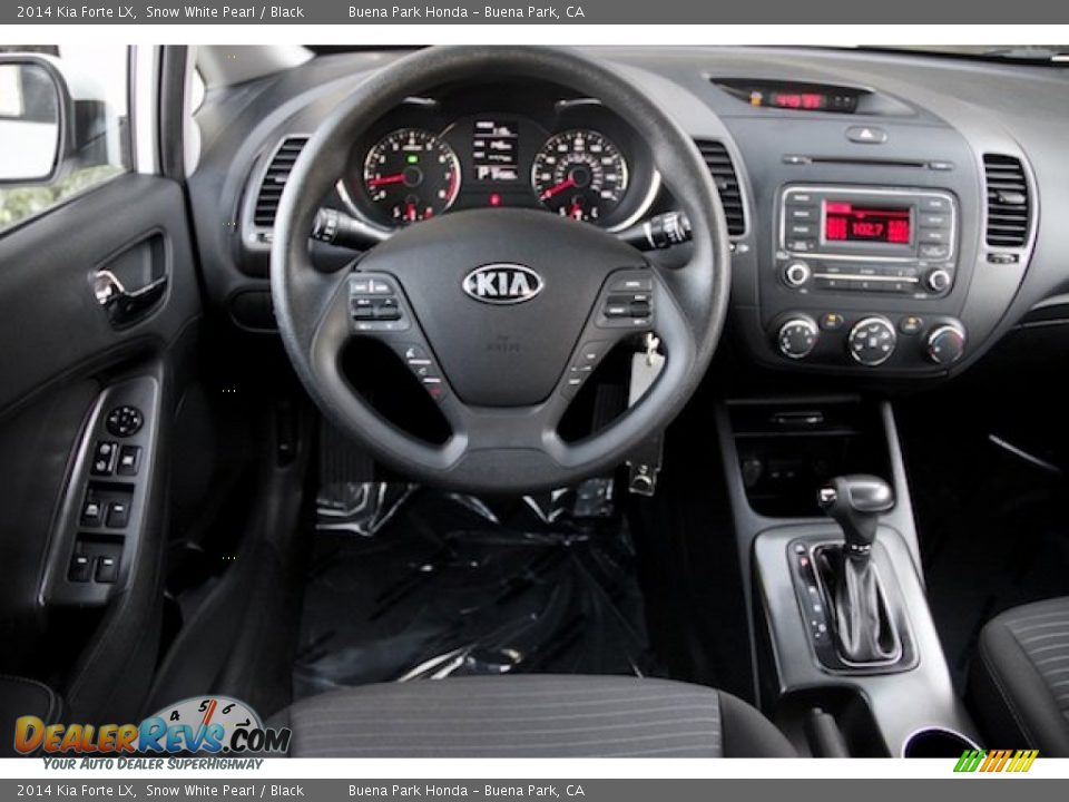 2014 Kia Forte LX Snow White Pearl / Black Photo #5