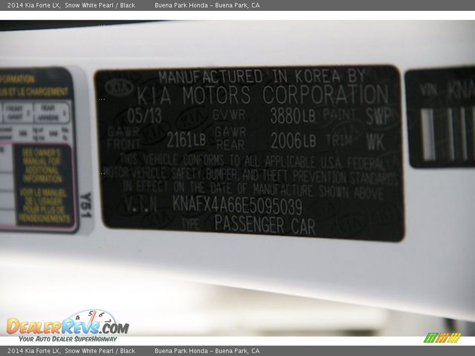 2014 Kia Forte LX Snow White Pearl / Black Photo #29