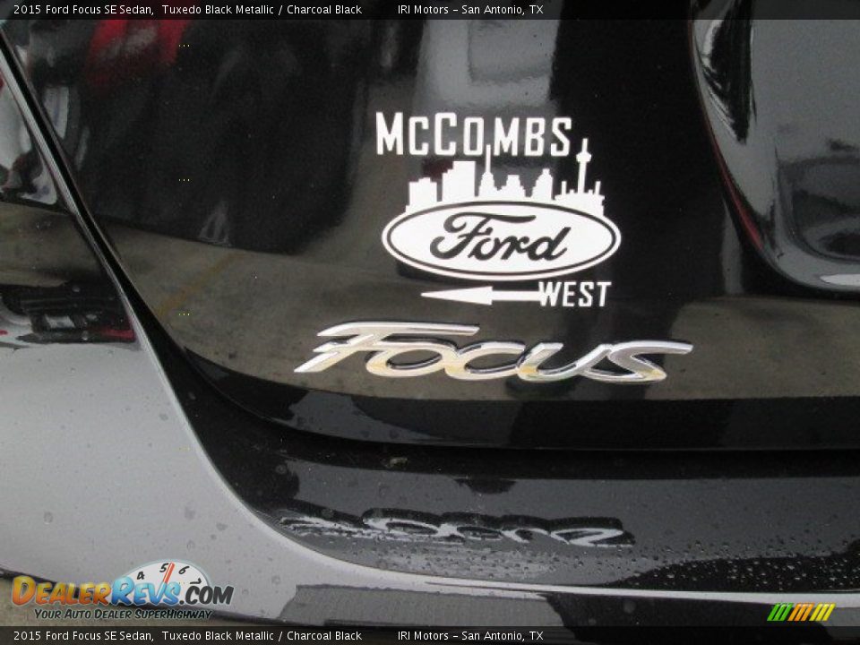 2015 Ford Focus SE Sedan Tuxedo Black Metallic / Charcoal Black Photo #8