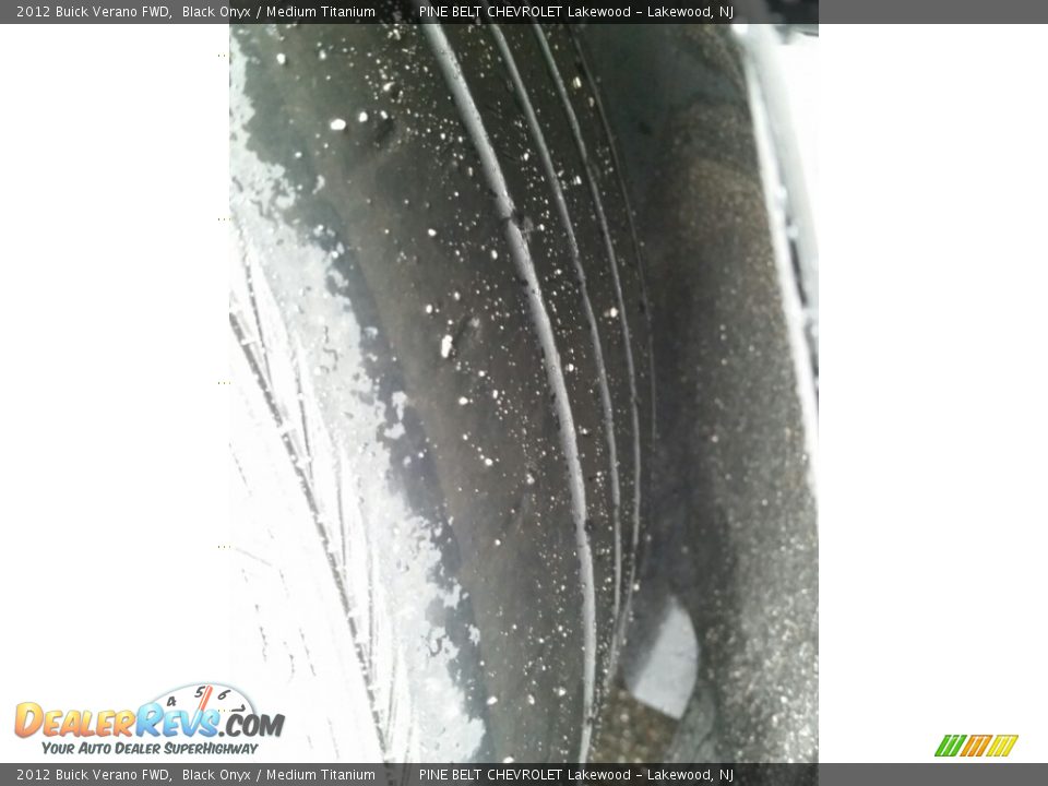 2012 Buick Verano FWD Black Onyx / Medium Titanium Photo #20