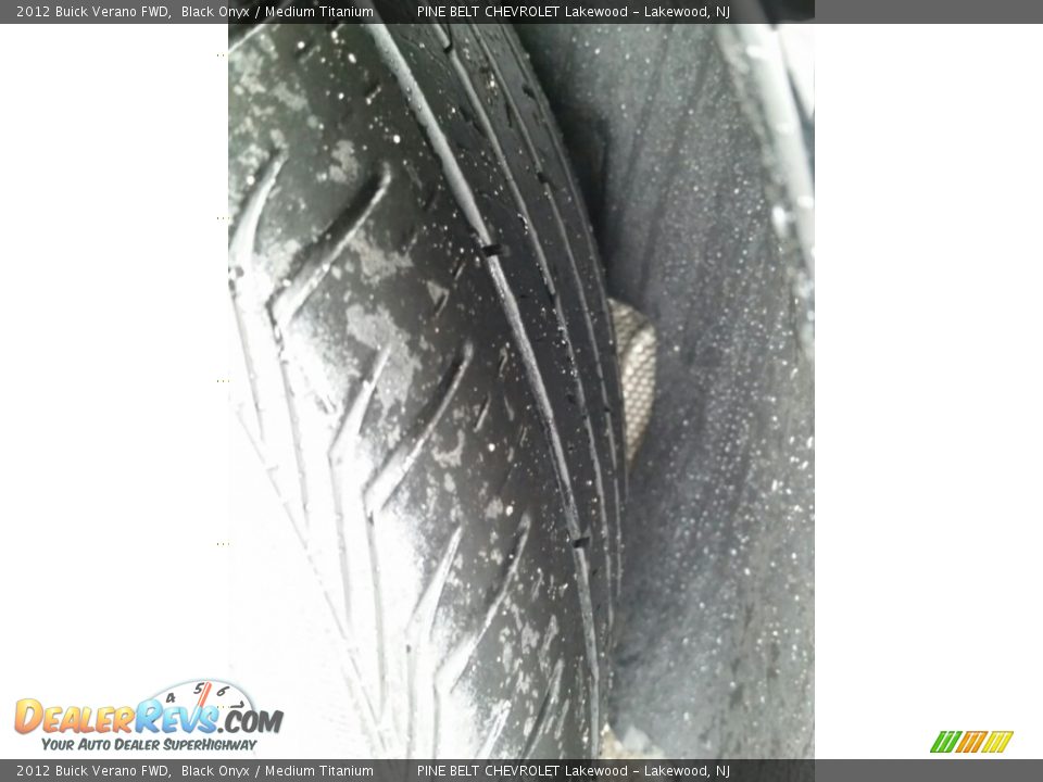 2012 Buick Verano FWD Black Onyx / Medium Titanium Photo #21