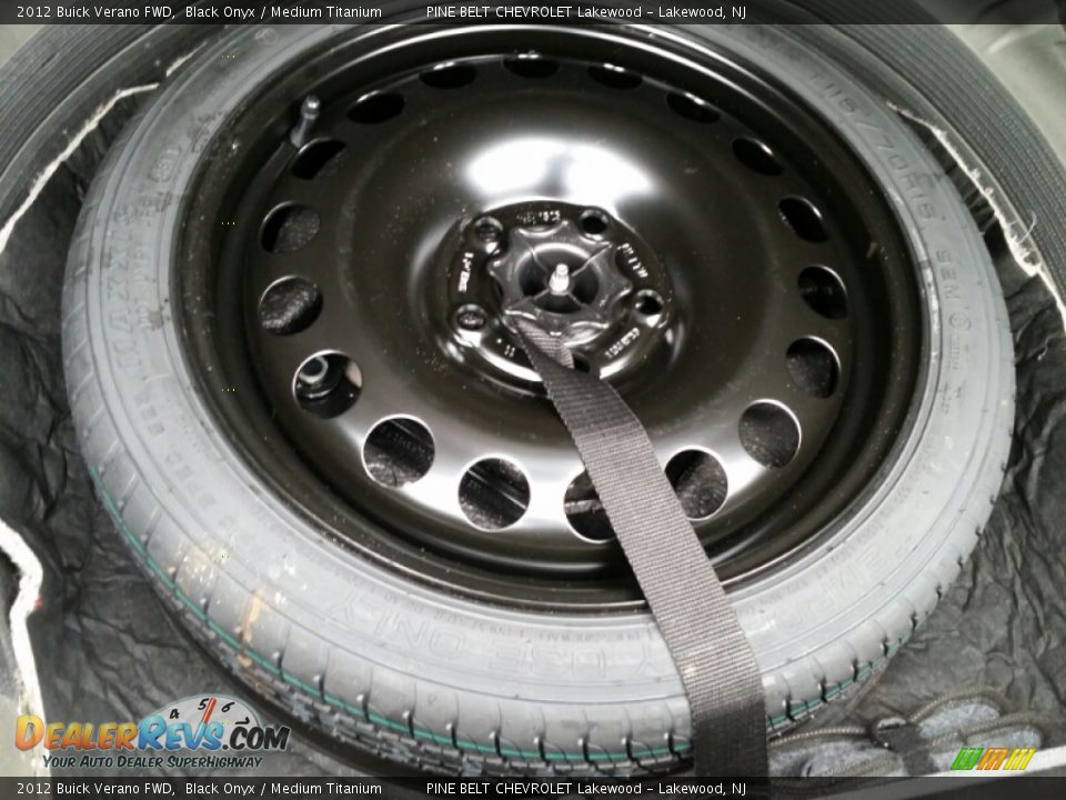 2012 Buick Verano FWD Black Onyx / Medium Titanium Photo #23
