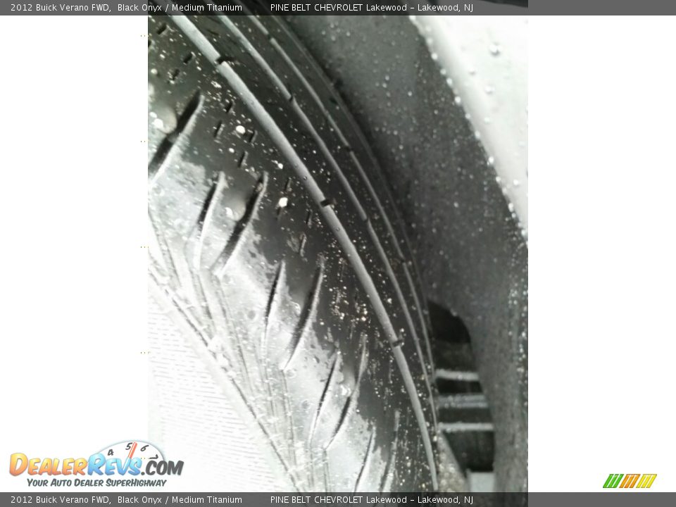 2012 Buick Verano FWD Black Onyx / Medium Titanium Photo #24
