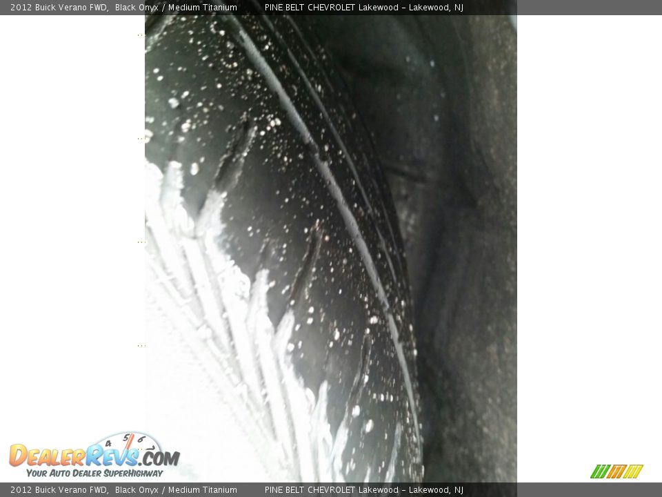 2012 Buick Verano FWD Black Onyx / Medium Titanium Photo #25