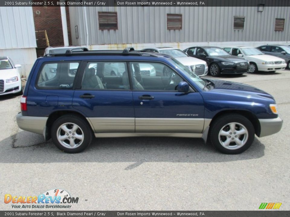 2001 Subaru Forester 2.5 S Black Diamond Pearl / Gray Photo #2