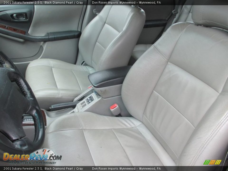 2001 Subaru Forester 2.5 S Black Diamond Pearl / Gray Photo #4