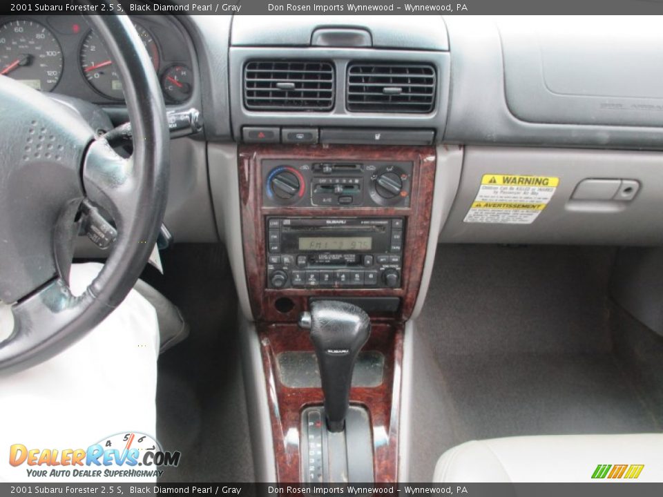 2001 Subaru Forester 2.5 S Black Diamond Pearl / Gray Photo #5