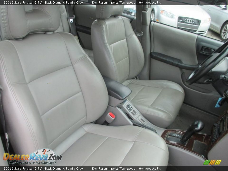 2001 Subaru Forester 2.5 S Black Diamond Pearl / Gray Photo #6