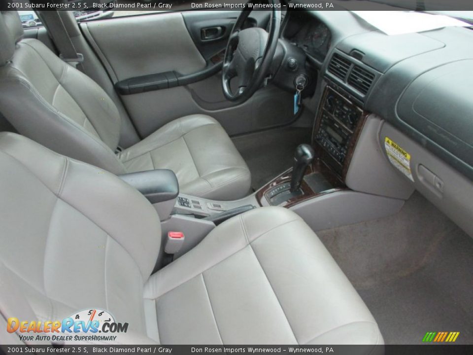 2001 Subaru Forester 2.5 S Black Diamond Pearl / Gray Photo #12