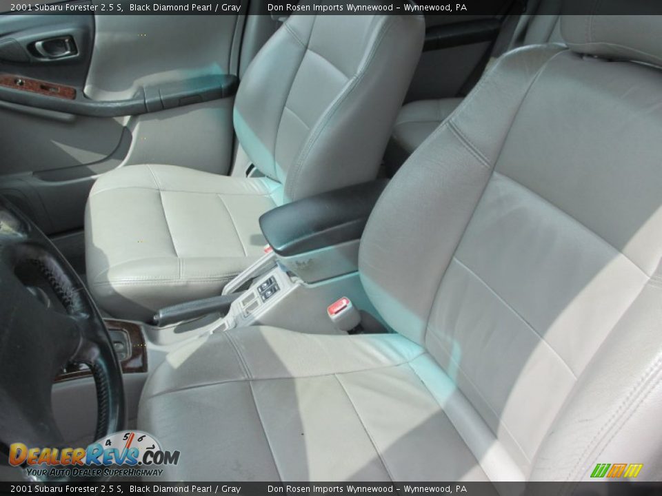 2001 Subaru Forester 2.5 S Black Diamond Pearl / Gray Photo #14