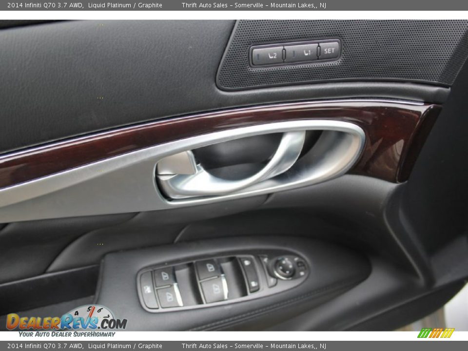 Controls of 2014 Infiniti Q70 3.7 AWD Photo #12