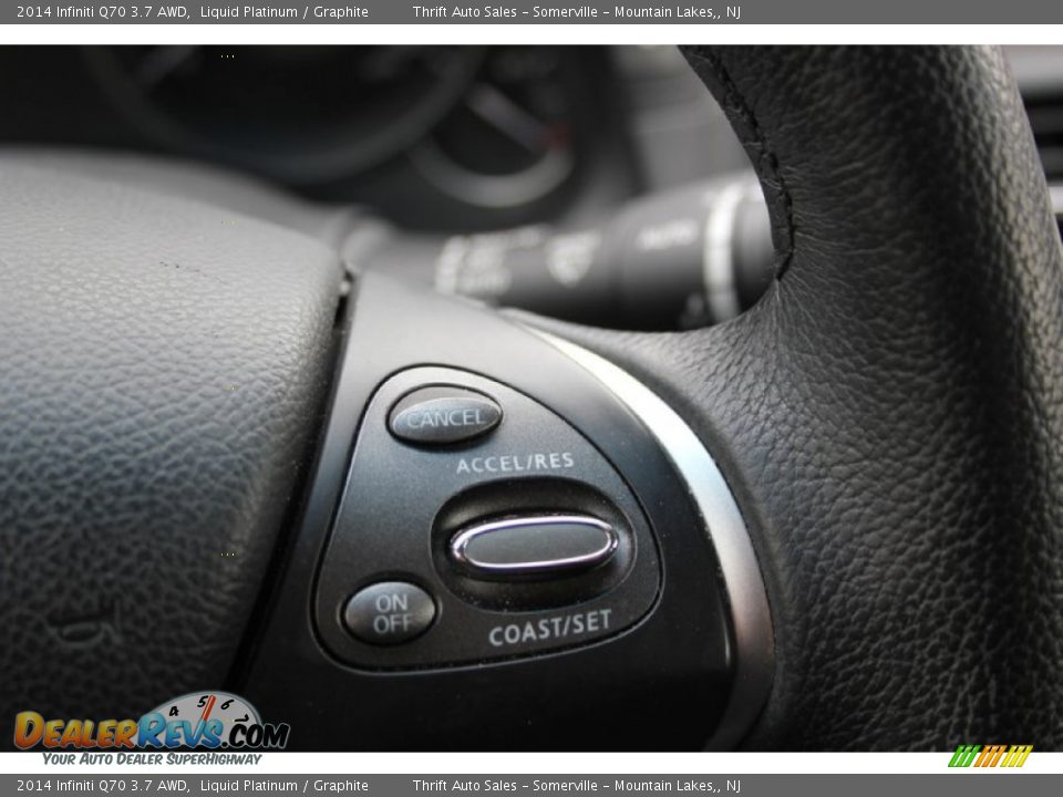 Controls of 2014 Infiniti Q70 3.7 AWD Photo #24
